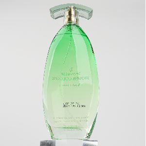 청량한 퍼퓸 향기 바디 샤워코롱 150ml